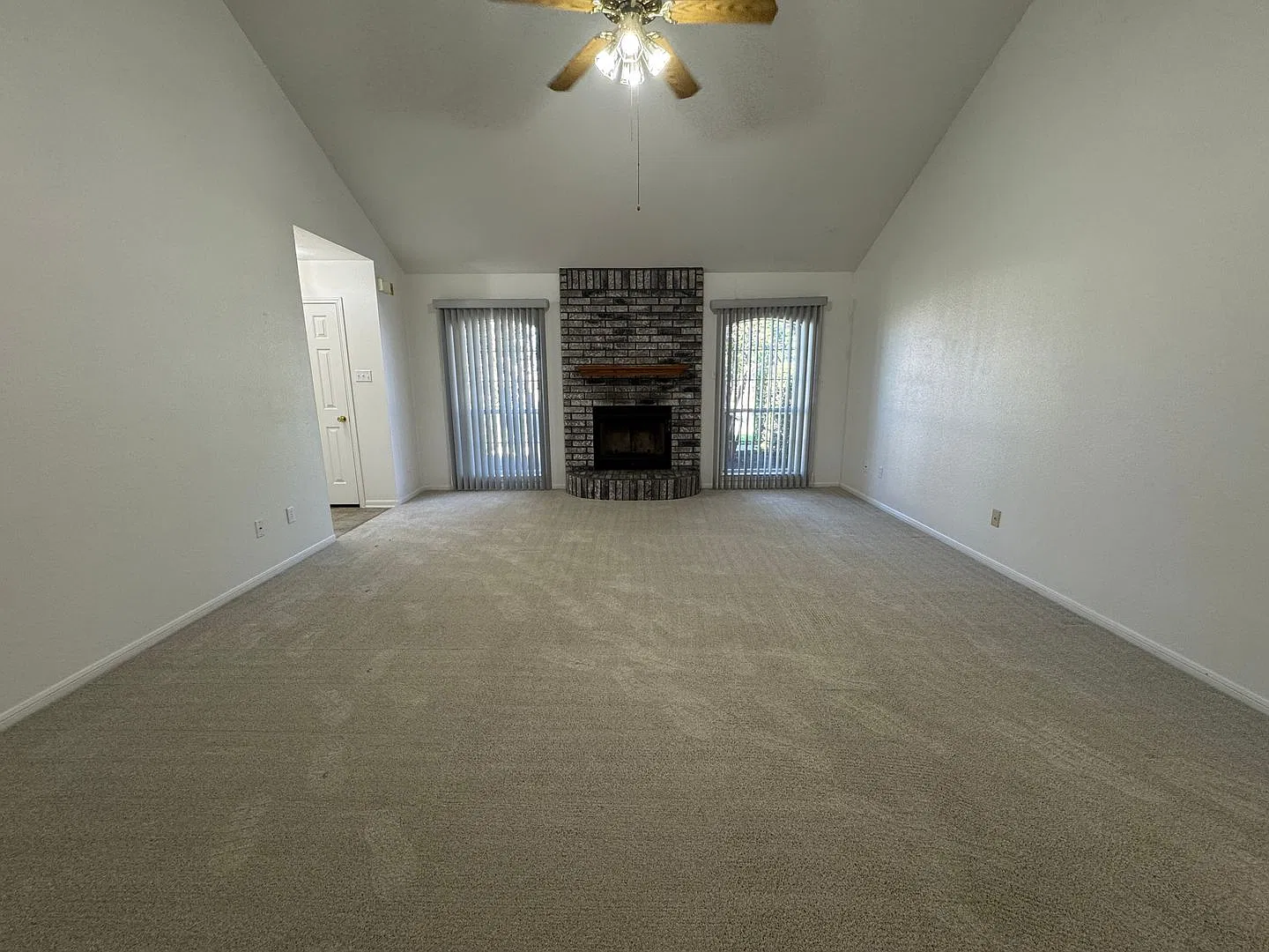 3-Bedroom House for Rent in Killeen — Photo 4