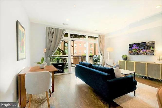 2550 University Pl NW #3 — Photo 6