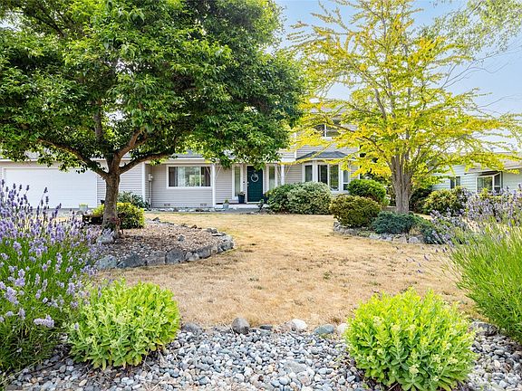 2nd image of 386 NW Fairhaven Drive