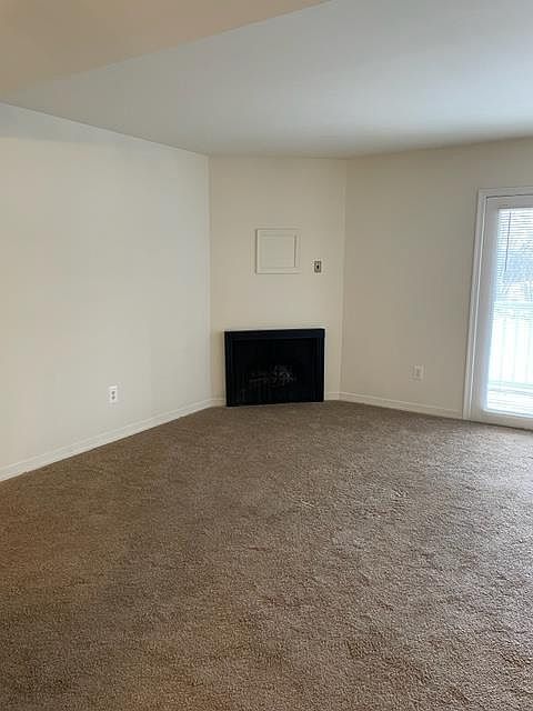 1st image of 711 Knightsbridge Dr #7