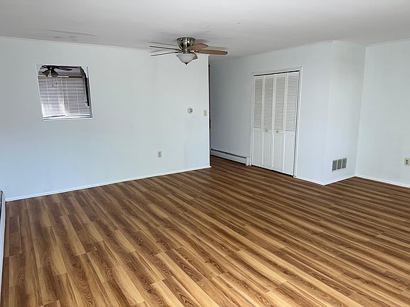 5th image of 34 Hampton Ct