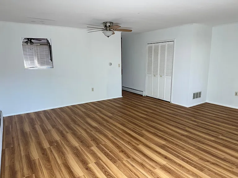 34 Hampton Ct — Photo 5