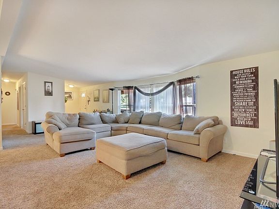 4th image of 11615 242nd Avenue Ct E