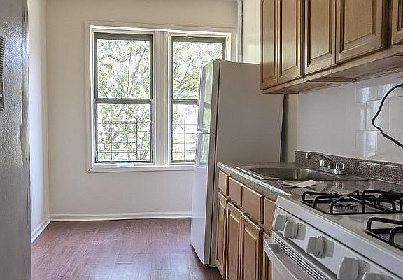 2nd image of 510 Ocean Ave #2A
