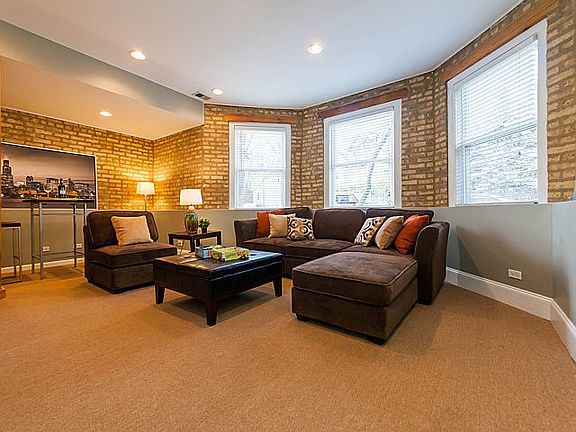 2nd image of 1423 W Pratt Blvd APT 1e