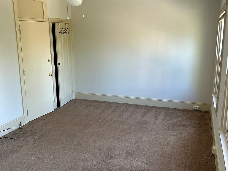 401 S Church St #5 — Photo 6