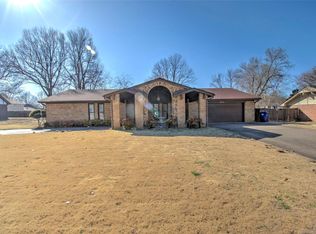 2819 Suroya St, Muskogee, OK 74403