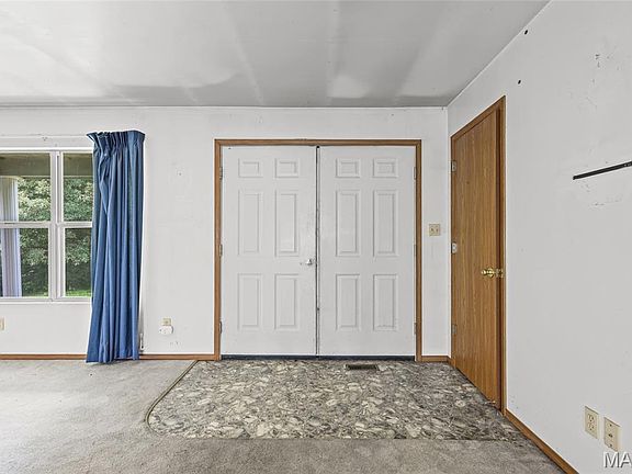 4th image of 10058 Vineland Rd