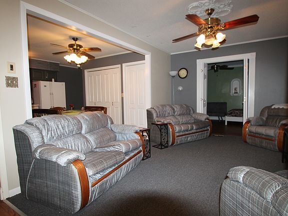 5th image of 18 Black Oak Cir