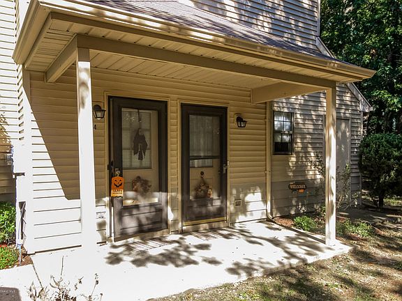 4th image of 105 Daffodil Dr