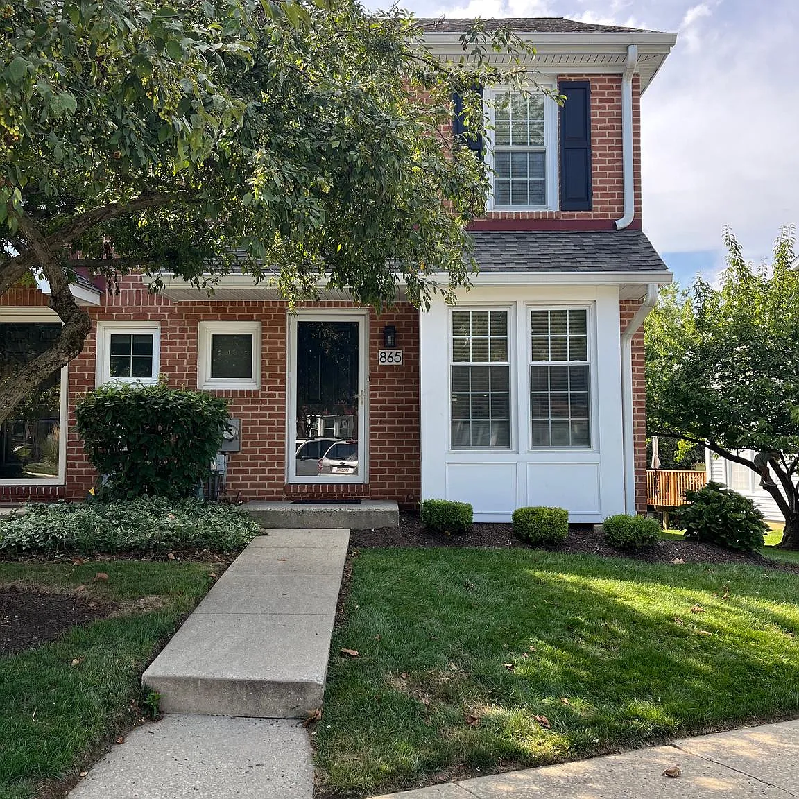3 bed, 2.5 bath, 1576 sqft, $3,000 — Photo 1