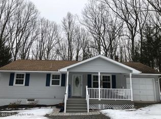 200 McMichaels Ct, Stroudsburg, PA