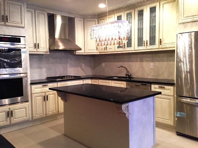 1st image of 94 Chambers St APT 3