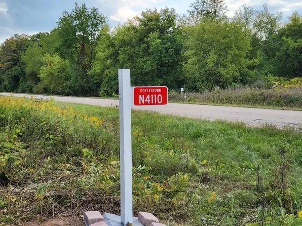 N4110 Fur Farm Rd, Rio, WI 53960