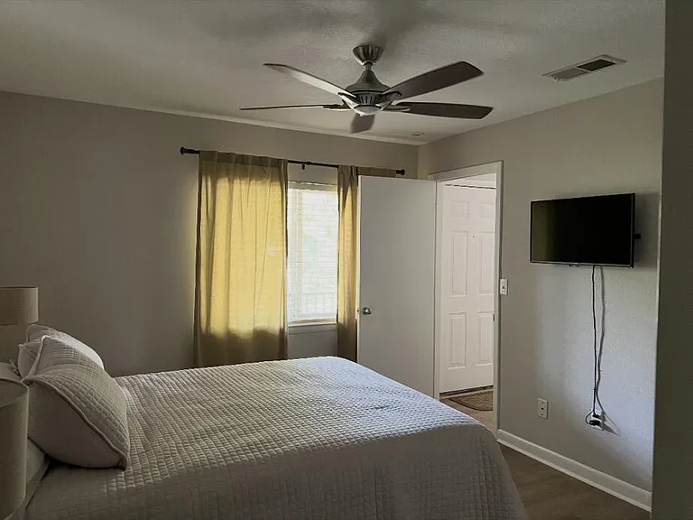 271 Alexandra Dr #7 — Photo 12