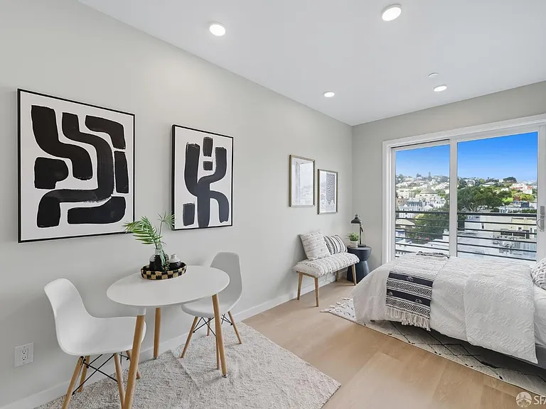 811 Valencia St #404 — Photo 8