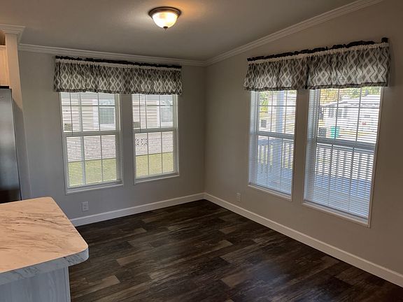 5th image of 349 Talbot St #94