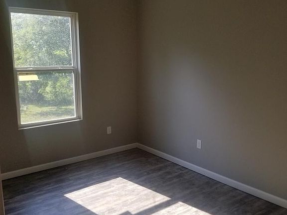 5th image of 9 McLeod St