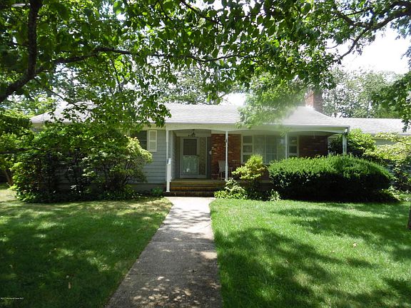 2nd image of 415 Linden Ave