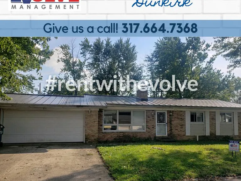 211 W Walnut St — Photo 1