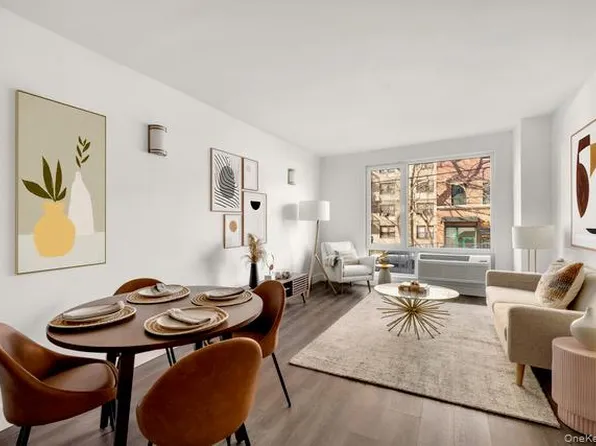 3436 Kingsbridge Avenue image 1 of 12