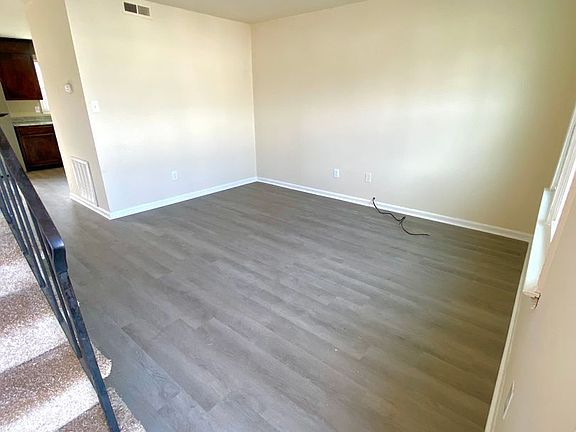 4th image of 808 Arlington Rd #B