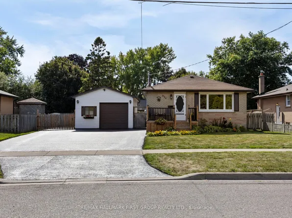 924 McCullough Dr, Whitby, ON L1N 1C6
