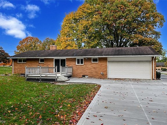3rd image of 7720 Fawn Dr NW