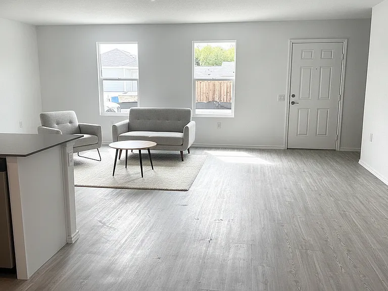 1159 Janzen Rd — Photo 1
