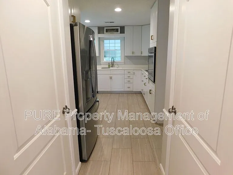 1213 Heritage Ln — Photo 9