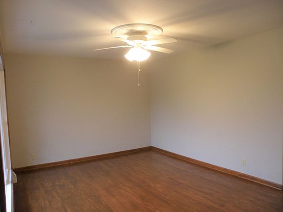 5th image of 59816 Lynn Dr