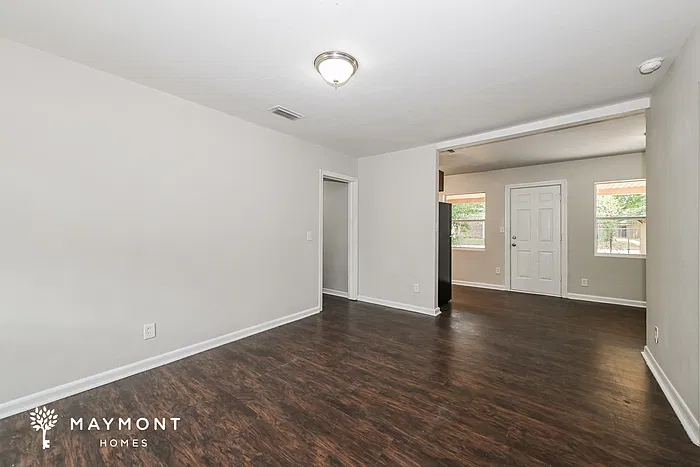 4 bed, 2.0 bath, 1304 sqft, $1,645 — Photo 4