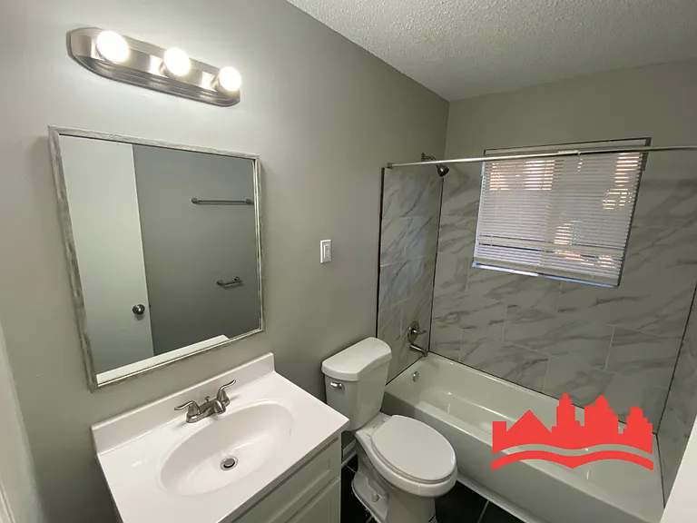 4242 Escrow St — Photo 11