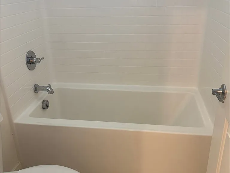 2565 E Embry Ln — Photo 42