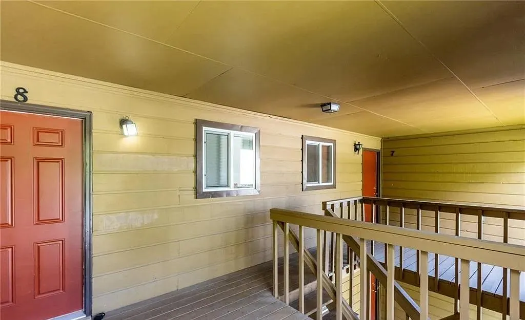 3 bed, 900 sqft, $1,195 — Photo 4