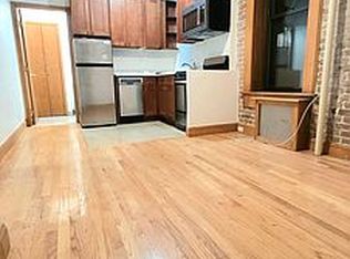 324 E 52nd St #A1, New York, NY 10022