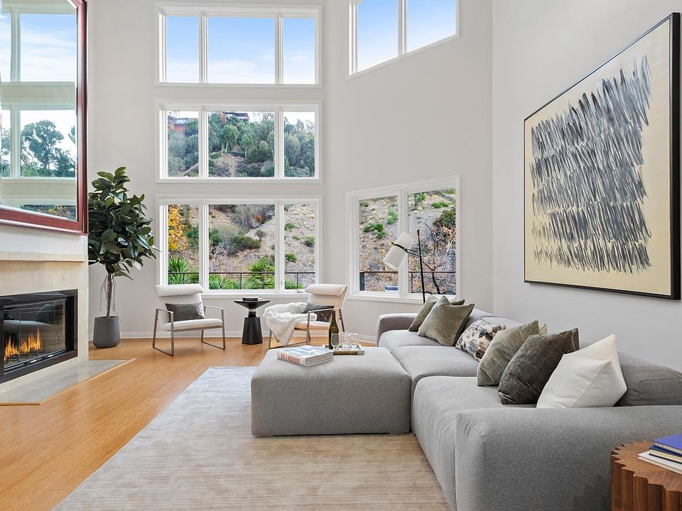 1st image of 1056 Carrara Pl