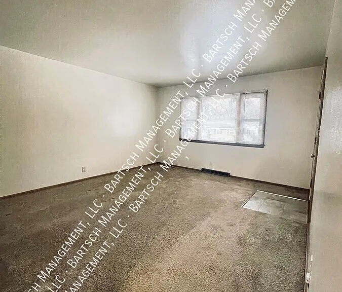 7190 Euston St #2 — Photo 3