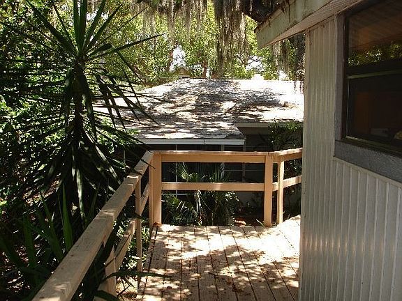 2nd image of 1305 Sunset Dr