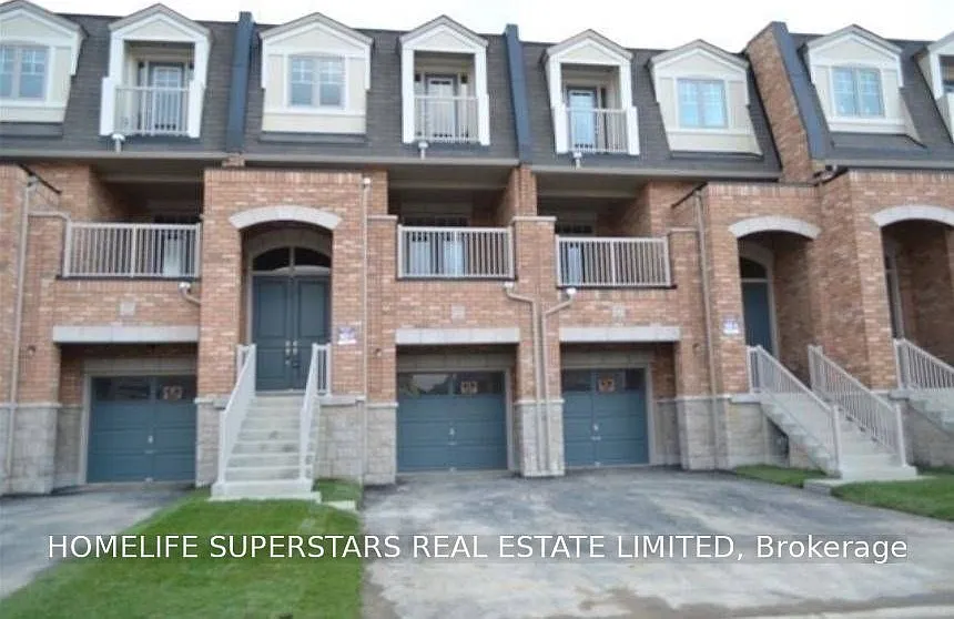 4 bed, $3,000 — Photo 1
