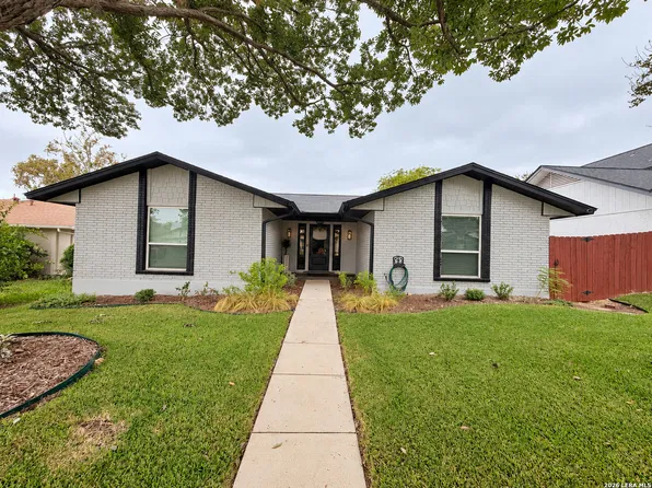 121 ANDORRA DR, Universal City, TX 78148