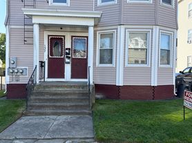 135 Coyle Ave, Pawtucket, RI