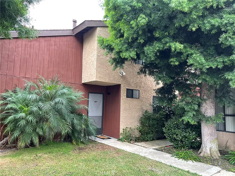2427 Orange Ave #C — Photo 6