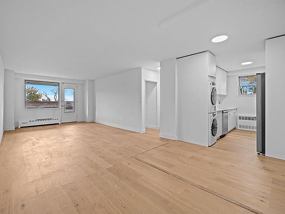 2nd image of 5700 Arlington Ave APT 1C