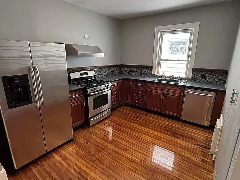 5610 Post Rd #2 — Photo 2