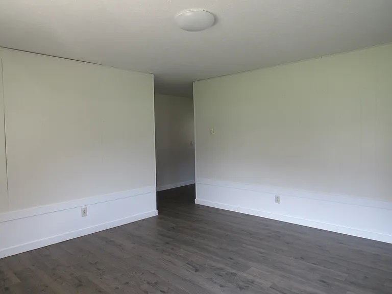 17 Clinton Ln — Photo 3