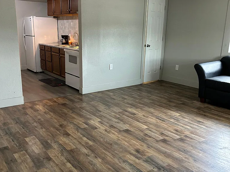 1402 S Main St #3B — Photo 4