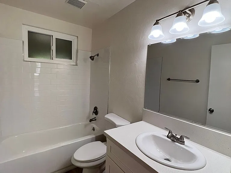 603 Johnson Ave — Photo 36