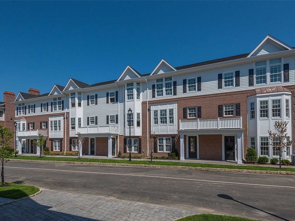 1st image of 102 Grist Mill Cir #102