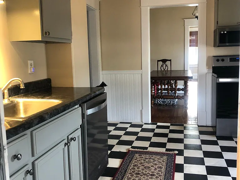 112 N Bruffey St — Photo 12